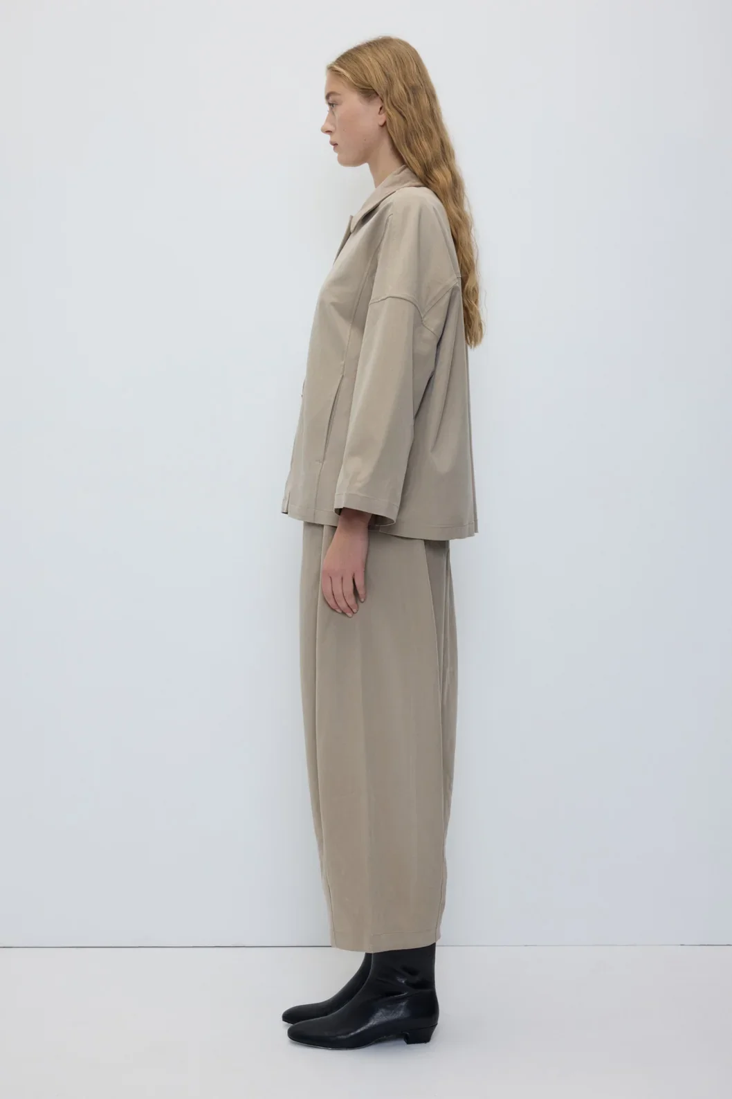 2815-CHA-TA_Pomme-Jacket-Taupe_RITA_ROW_WOMEN_AW26_5_1728x.webp