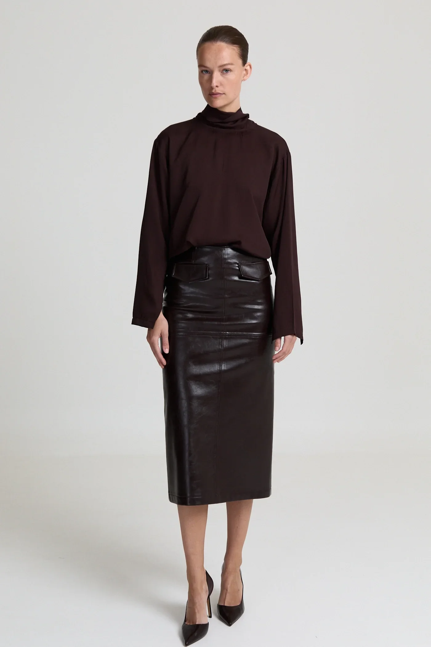 Marcellabrownleatherpencilskirt5.webp