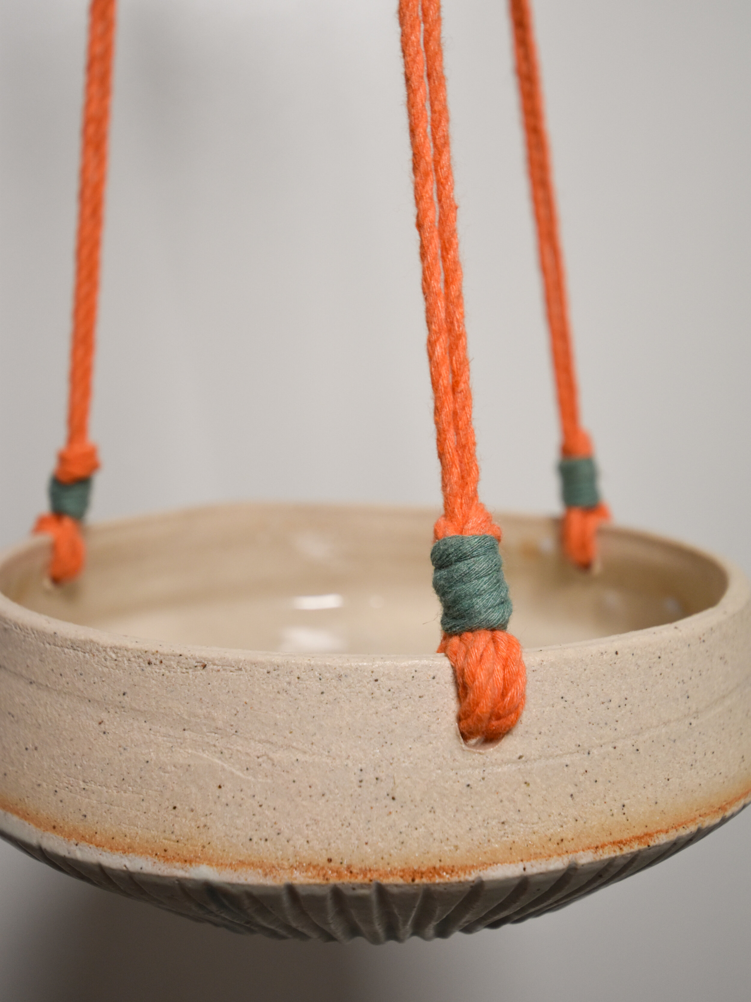 hanging ceramic plant pot