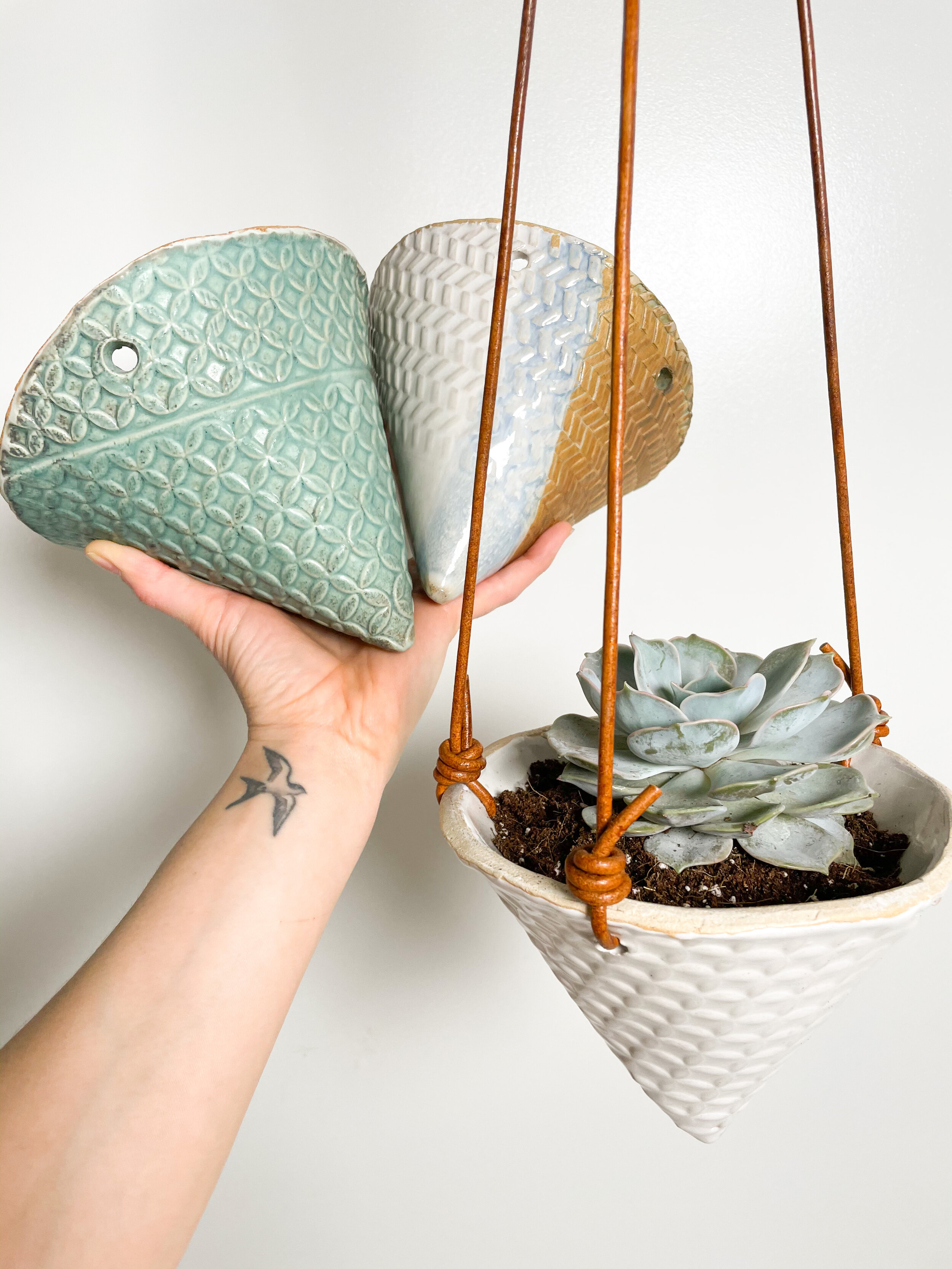 Hanging cone plant pot
