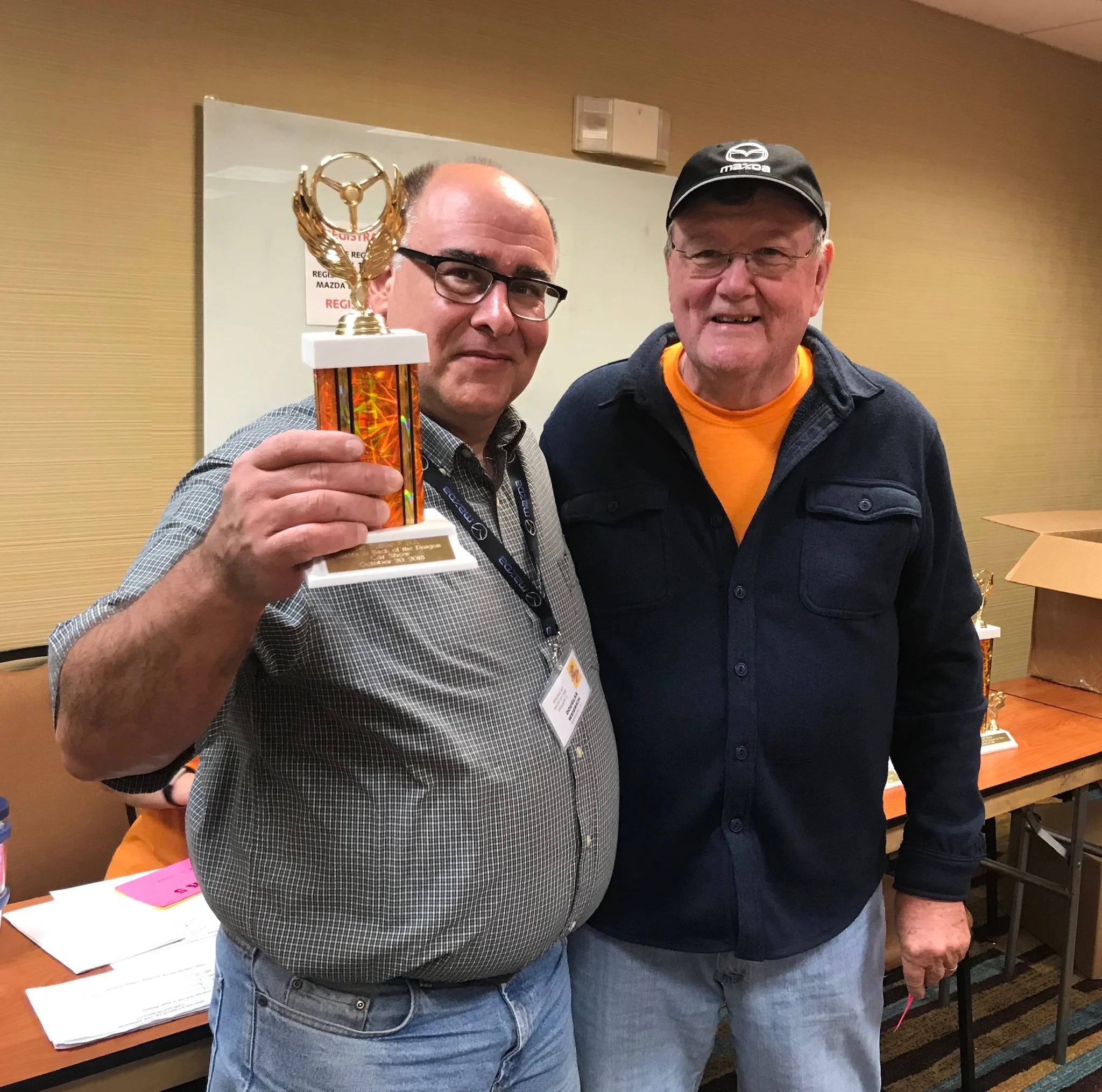 Jim Pickett presented the 1st Place - NA division trophy to Doug Weierich.