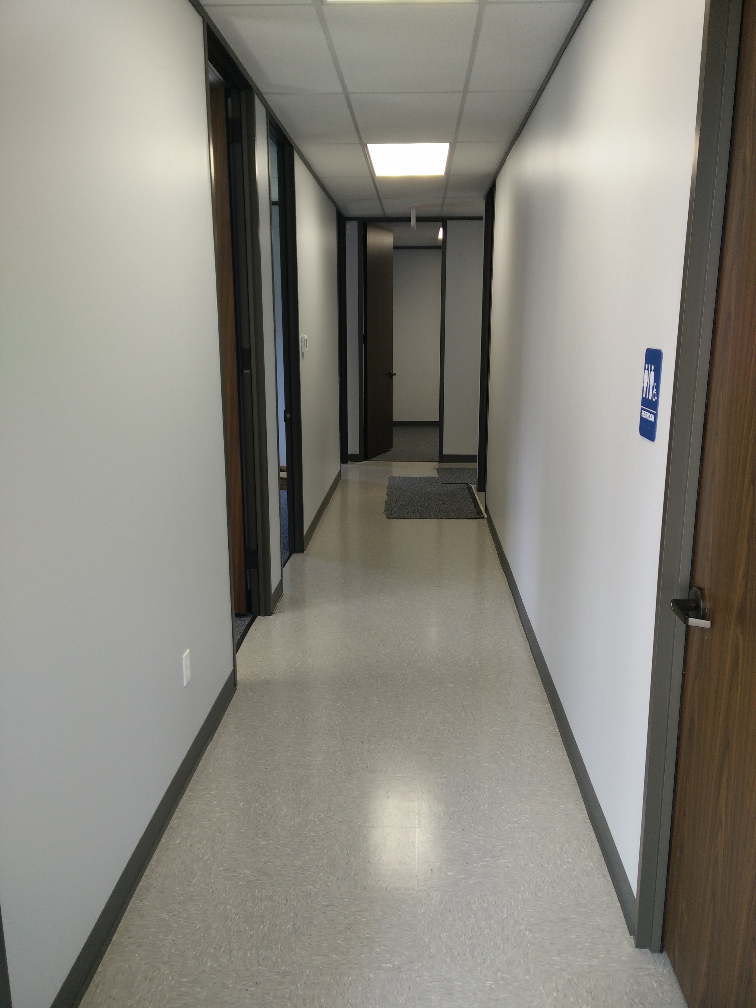 The arbitrary long hallway