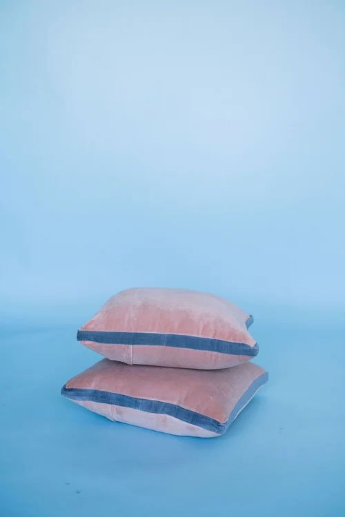 Petal_Edge _Pillow_2_wedding_birthday_party_event_textile_rentals_Los_Angeles_Orange_County.jpg