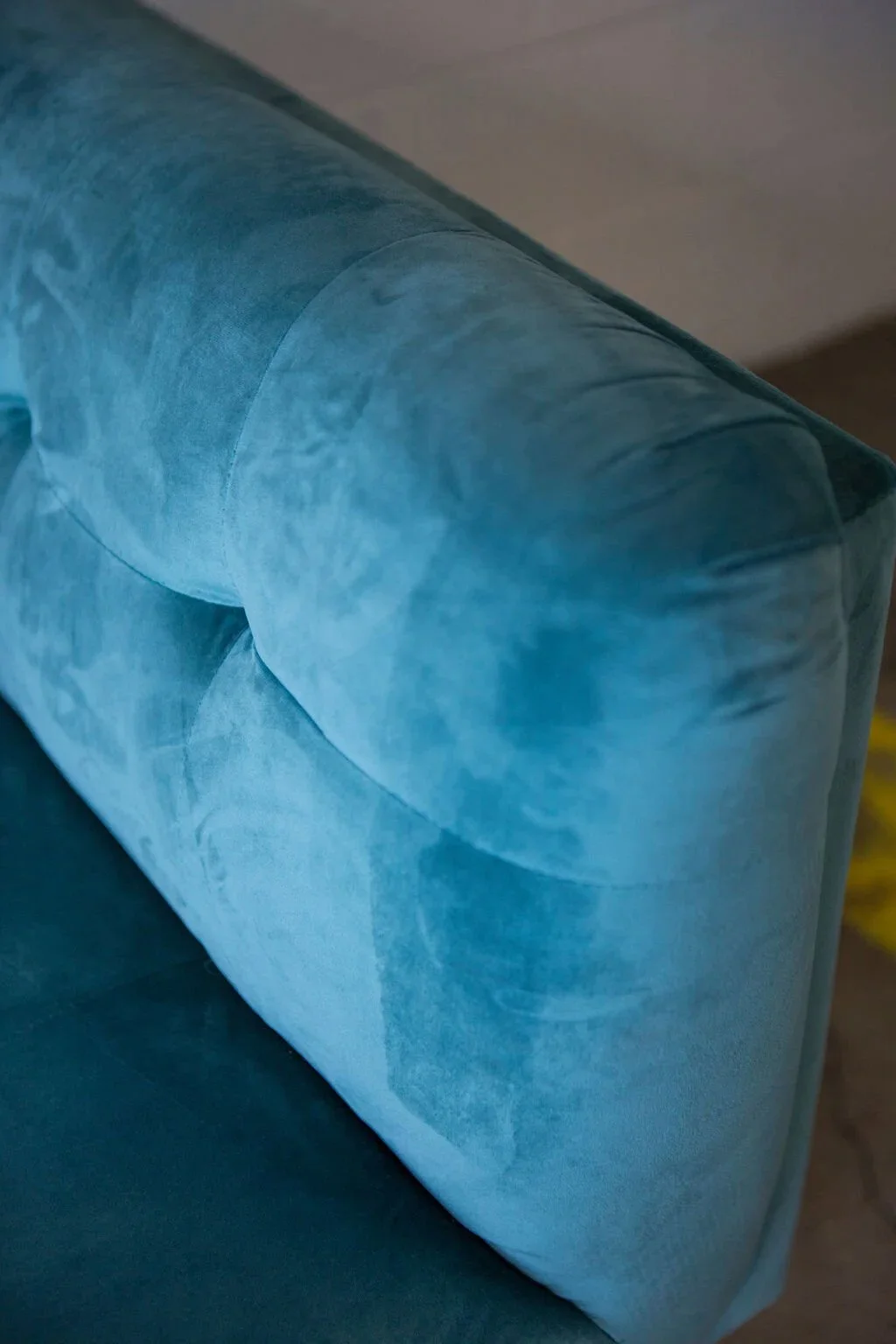 Teal_Tufted_Velvet_Sofa_2_wedding_birthday_party_event_upholstered_seating_rentals_Los_Angeles_Orange_County.jpg