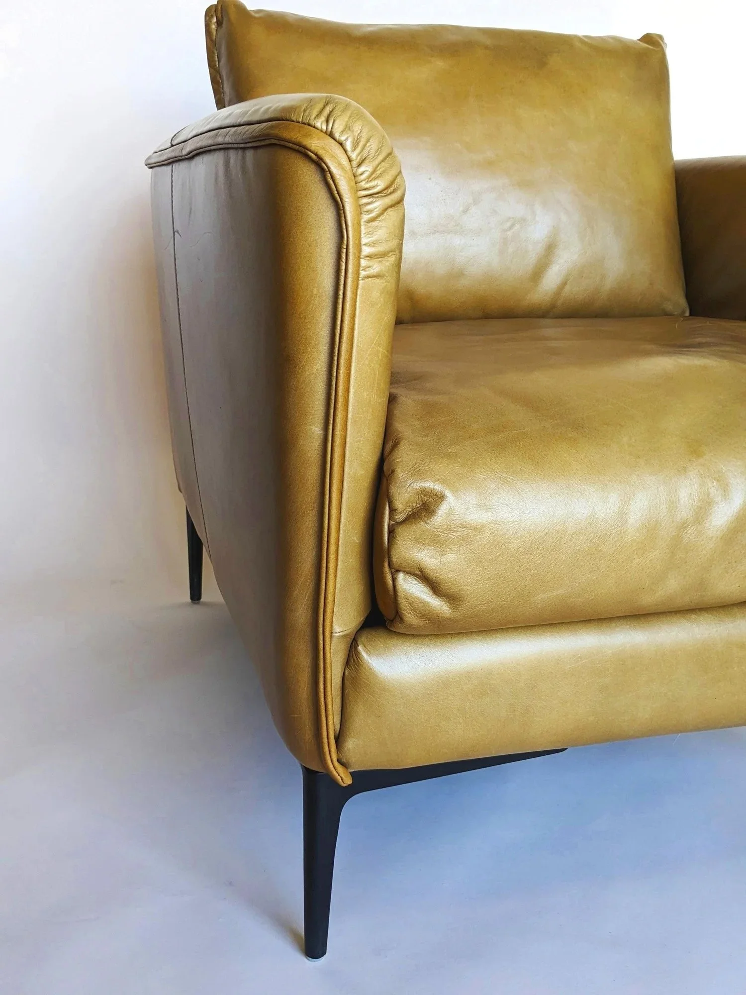 Luxe_Leather_Club_Chair_3_wedding_birthday_party_event_upholstered_seating_rentals_Los_Angeles_Orange_County.jpg
