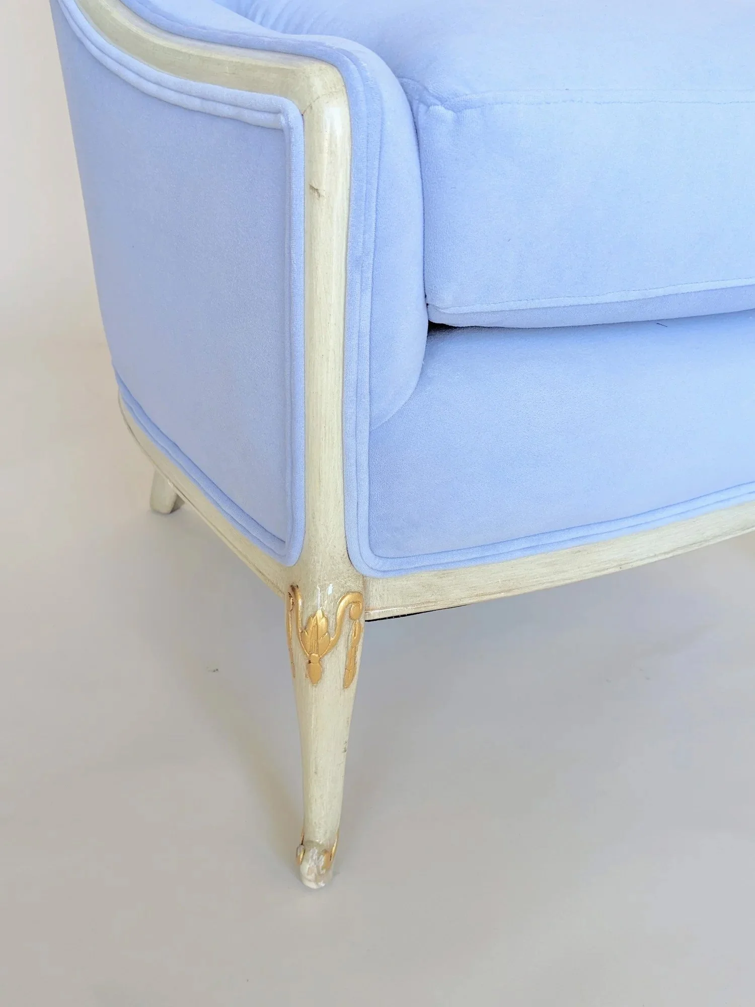 Periwinkle_Tufted_Armchair_3_wedding_birthday_party_event_upholstered_seating_rentals_Los_Angeles_Orange_County.jpg