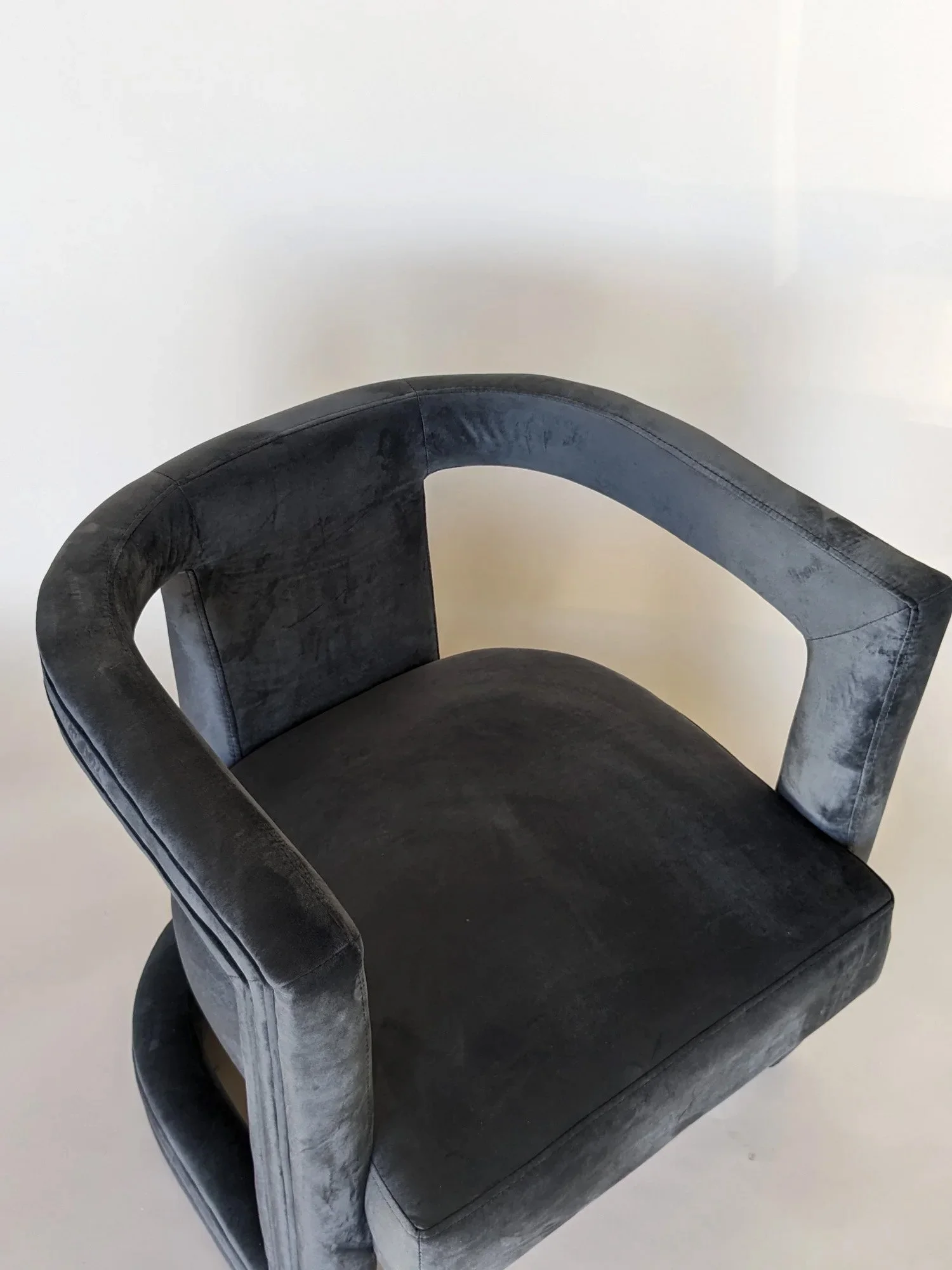 Steel_Velvet_Barrel_Chair_6_wedding_birthday_party_event_upholstered_seating_rentals_Los_Angeles_Orange_County.jpg