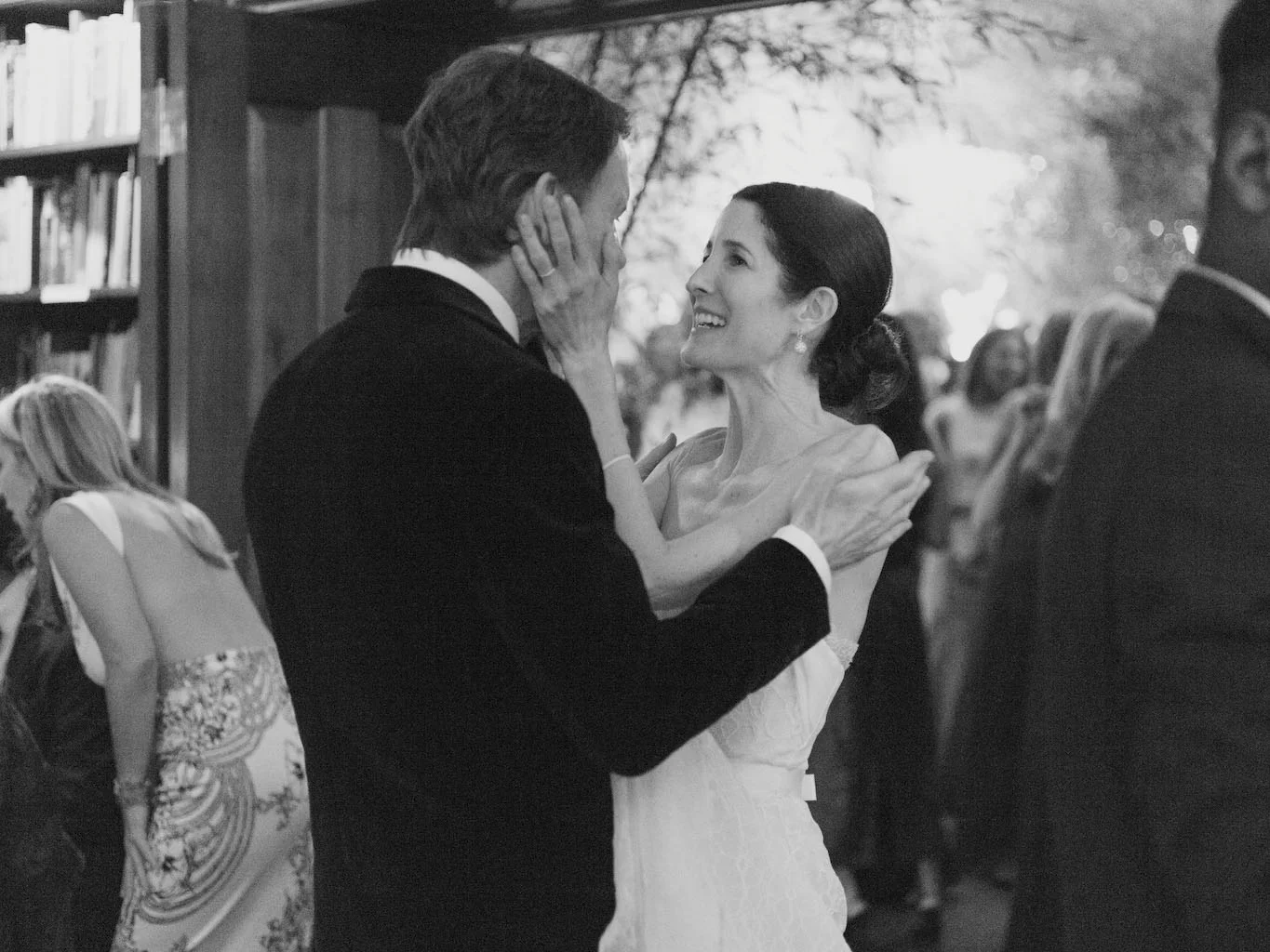 Julie Skarratt Photography-NY Club_Wedding-029.jpg