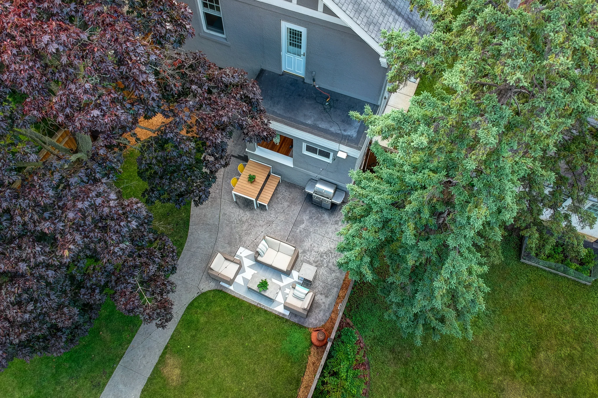 4243 Blisdell Exteriors-8.jpg