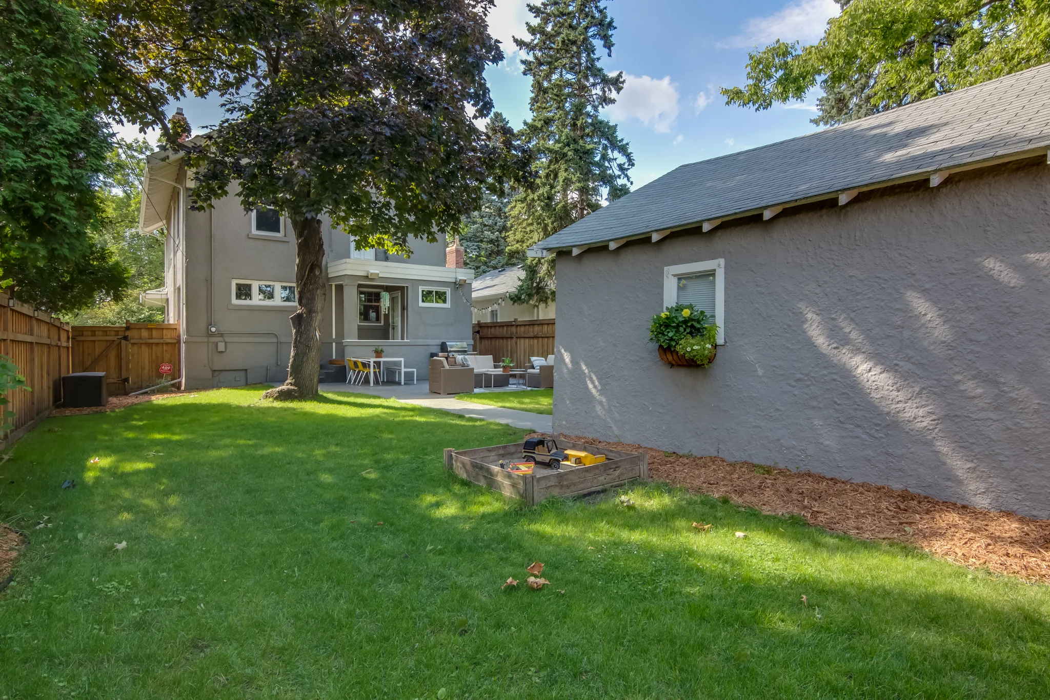 4243 Blisdell Exteriors-3.jpg