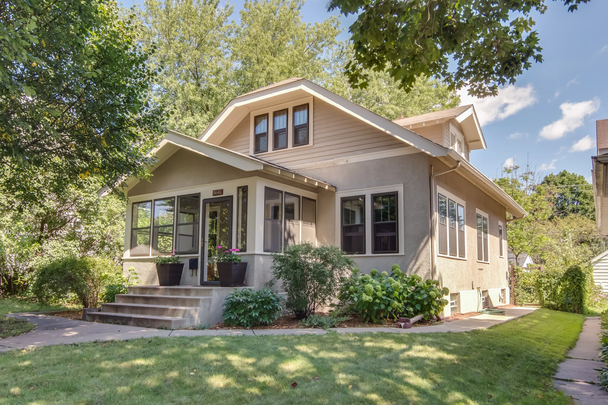 4641 Grand Ave S-26.jpg