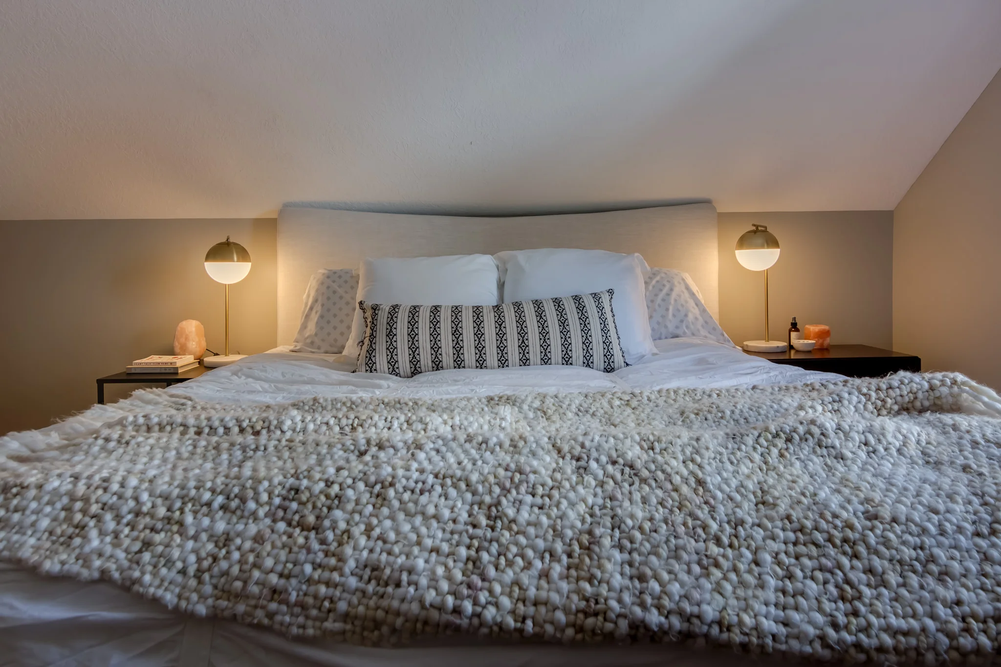 5708 Elliot Ave (Interiors)-27.JPG