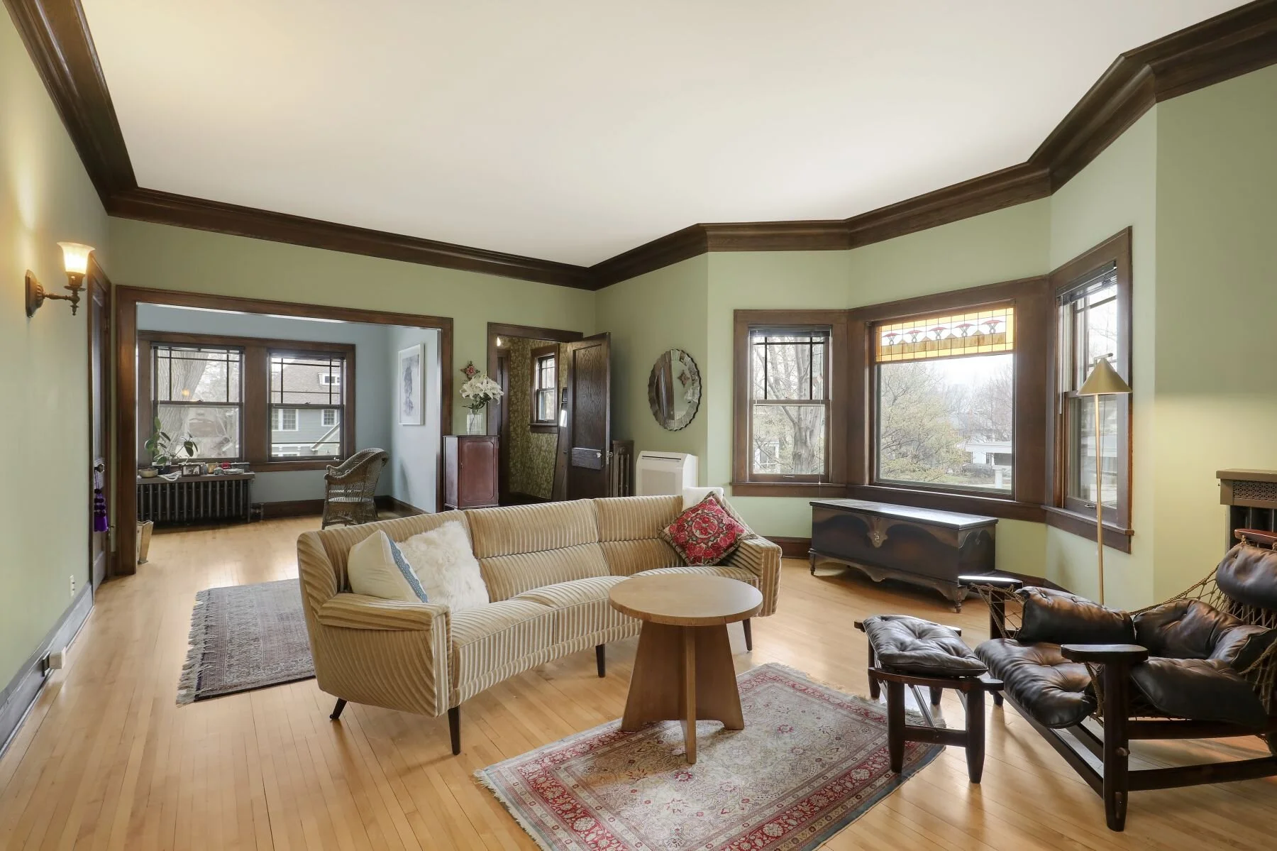 2032 Sheridan 2.jpeg