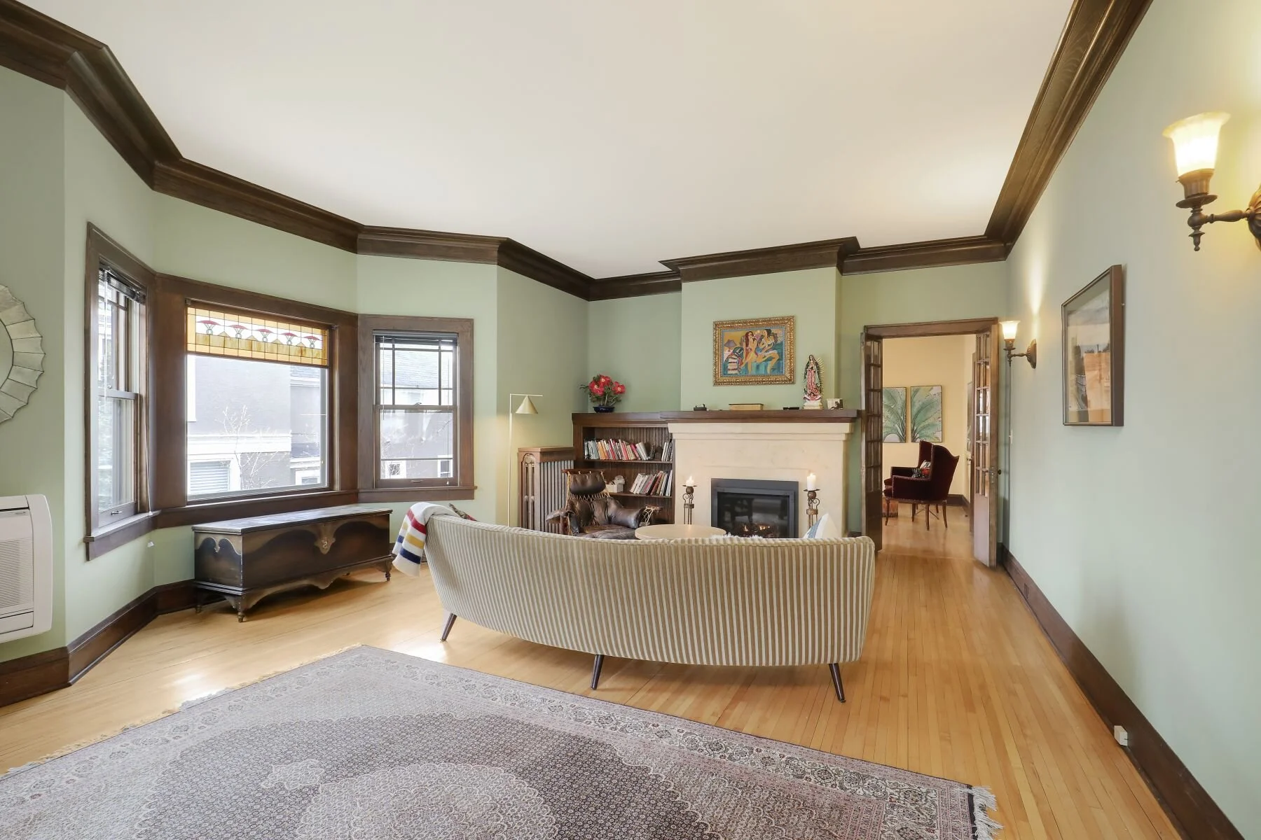 2032 Sheridan 1.jpeg