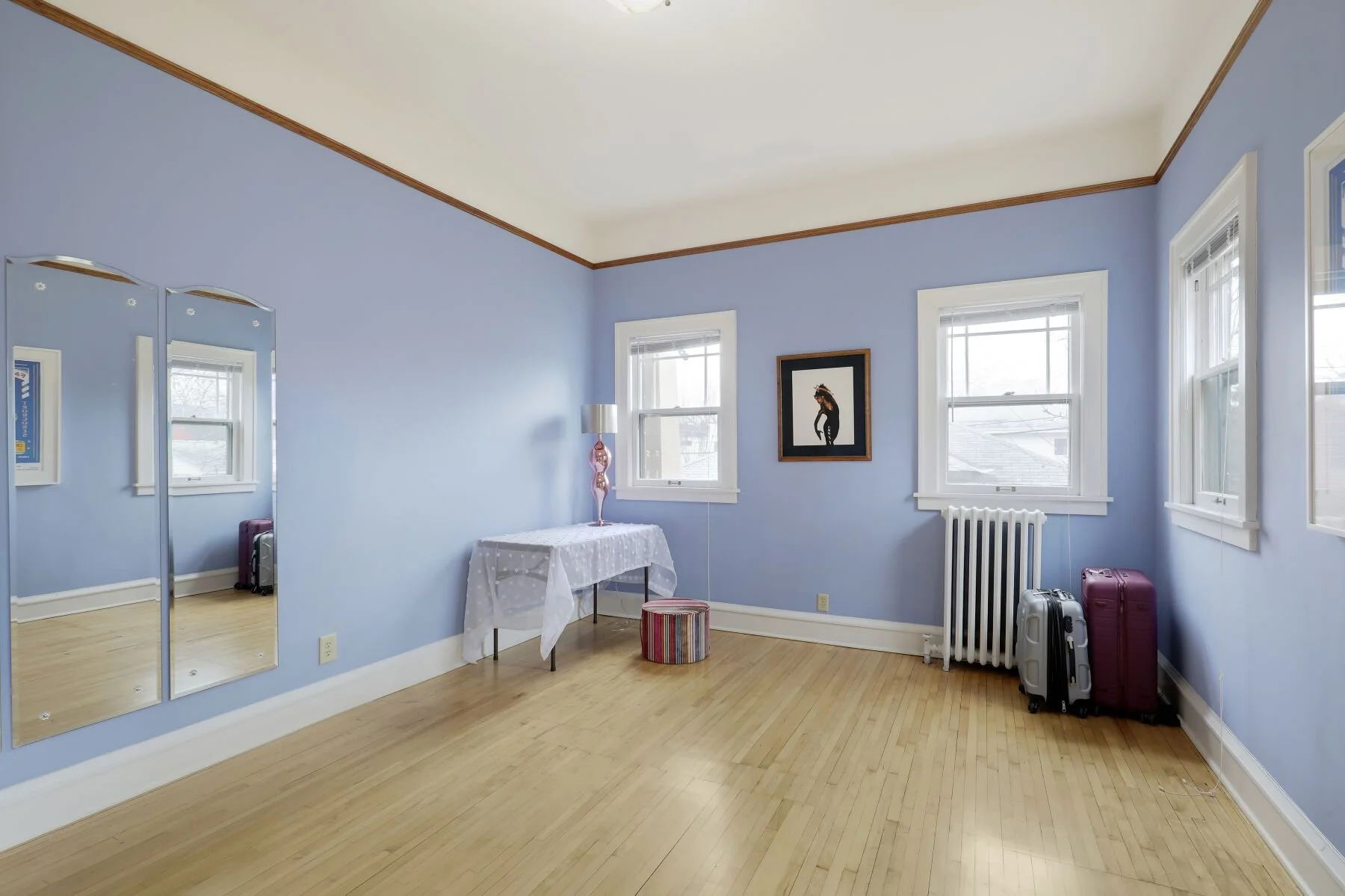 2032 Sheridan11.jpeg