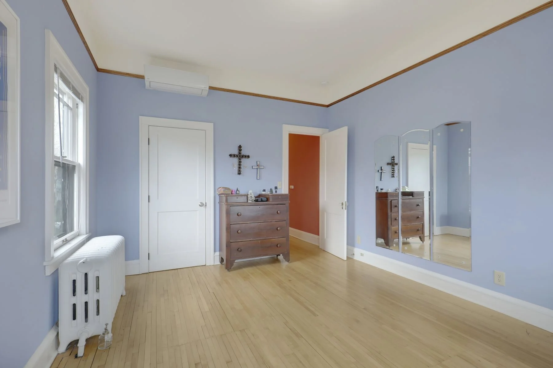 2032 Sheridan 12.jpeg