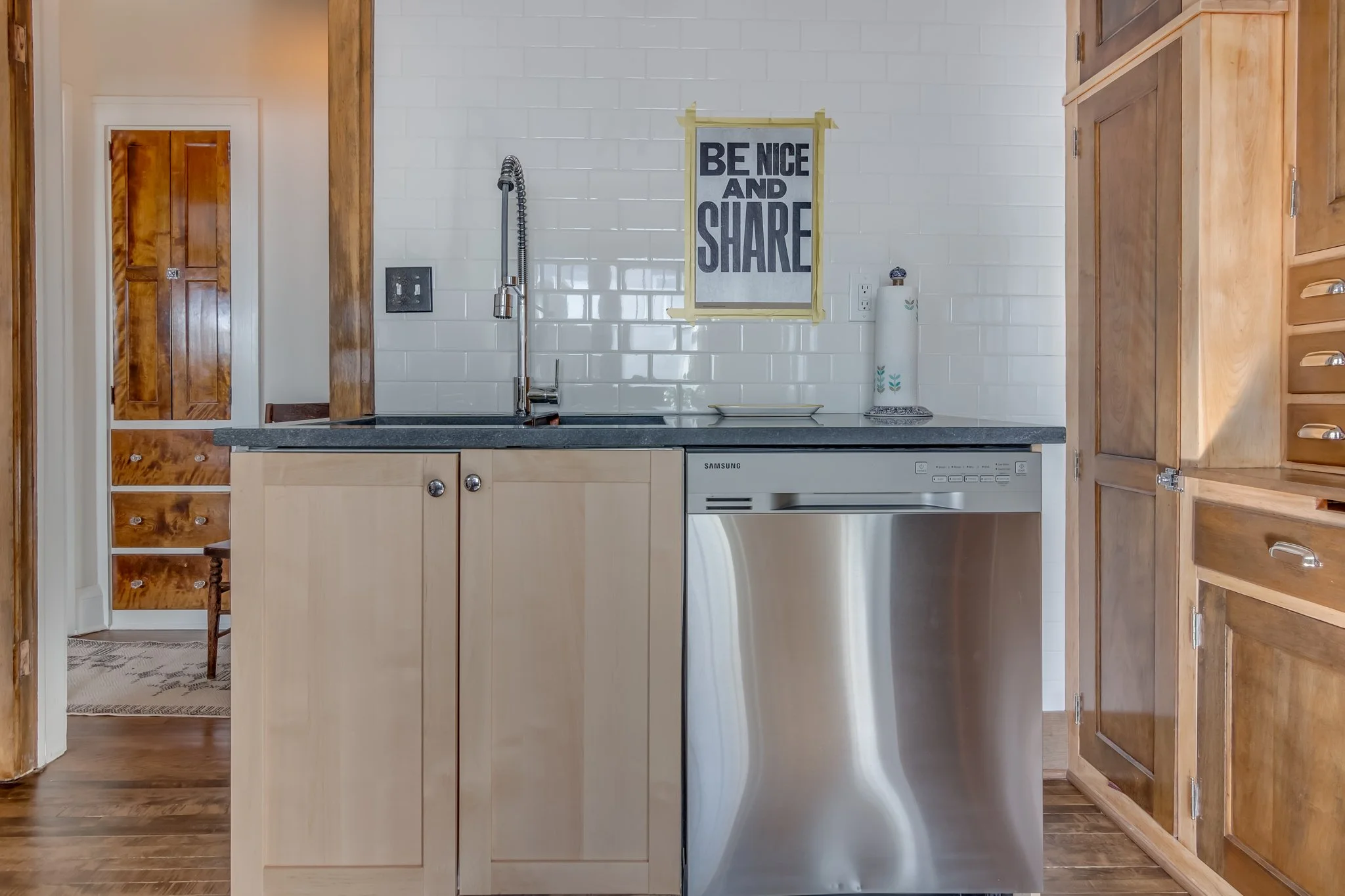 3733 Columbus Ave-8.JPG