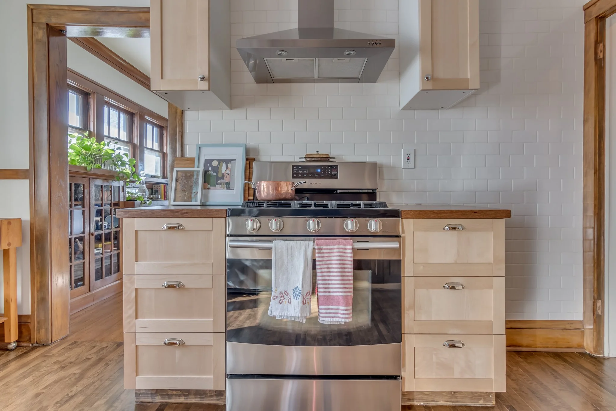 3733 Columbus Ave-9.JPG