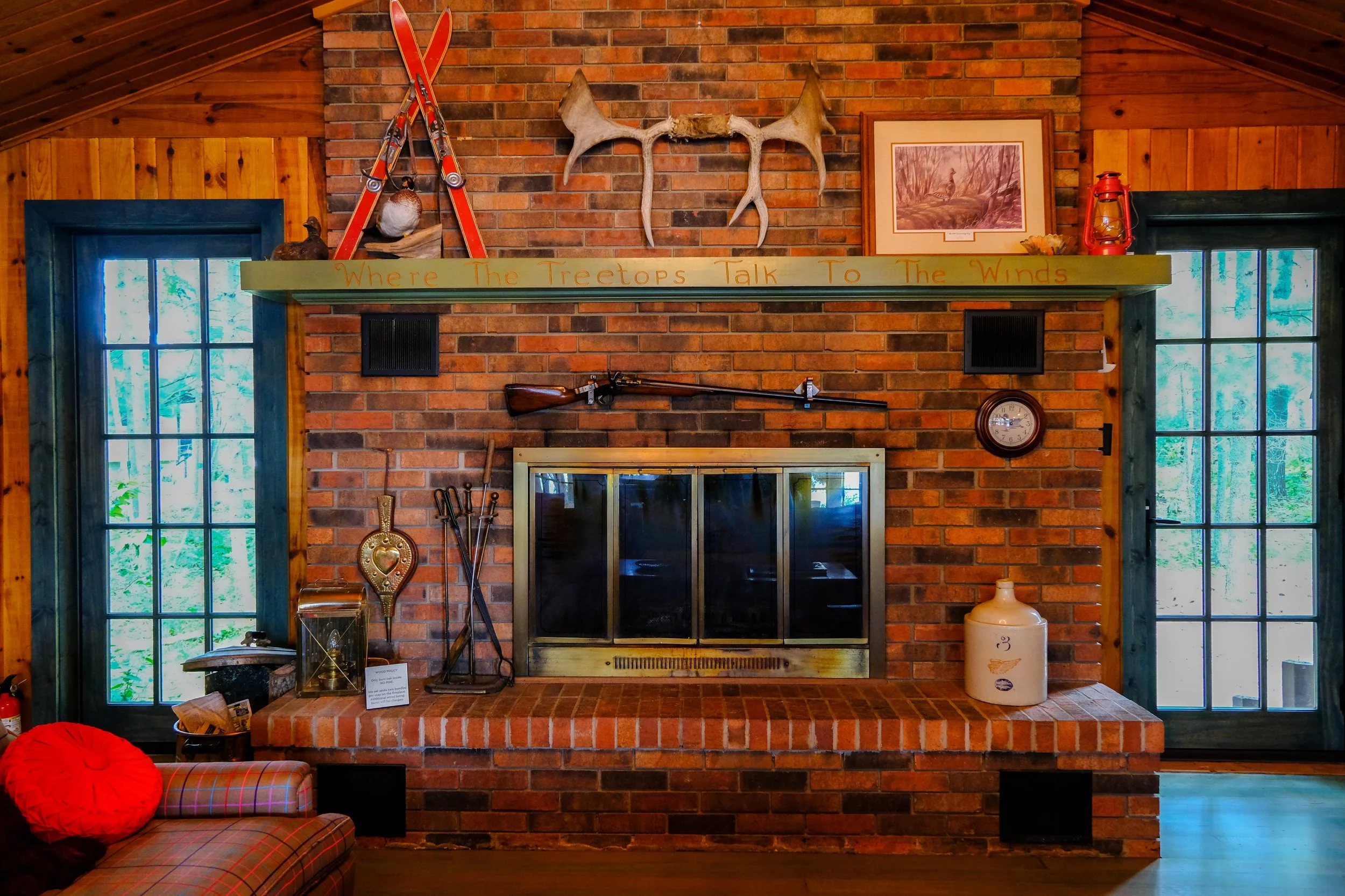 PinePoint 🇳🇴 of 1940: a Purveyor’s four season nature-retreat in our heritage pines🌲