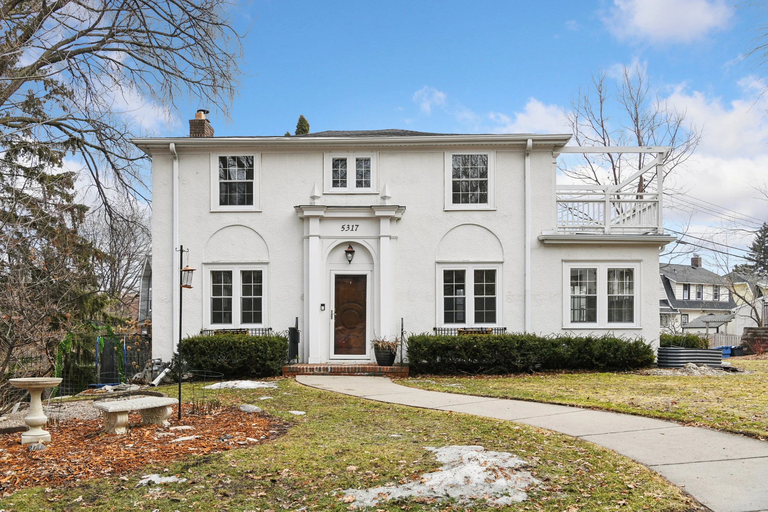 5317 1st Avenue South - 01.jpg