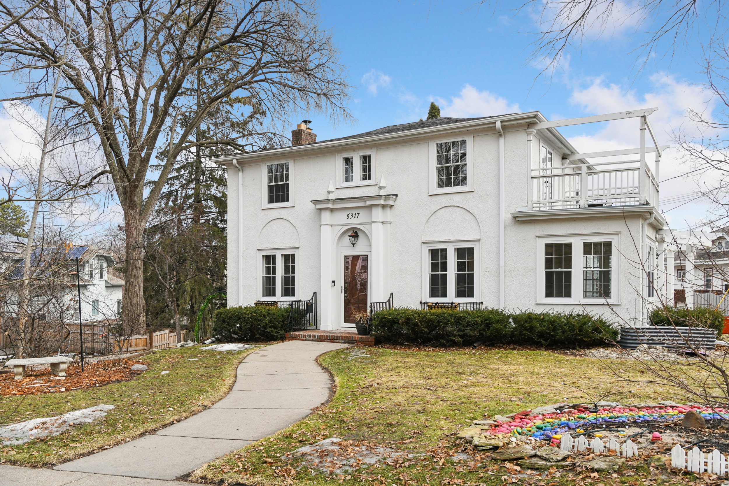 5317 1st Avenue South - 02.jpg