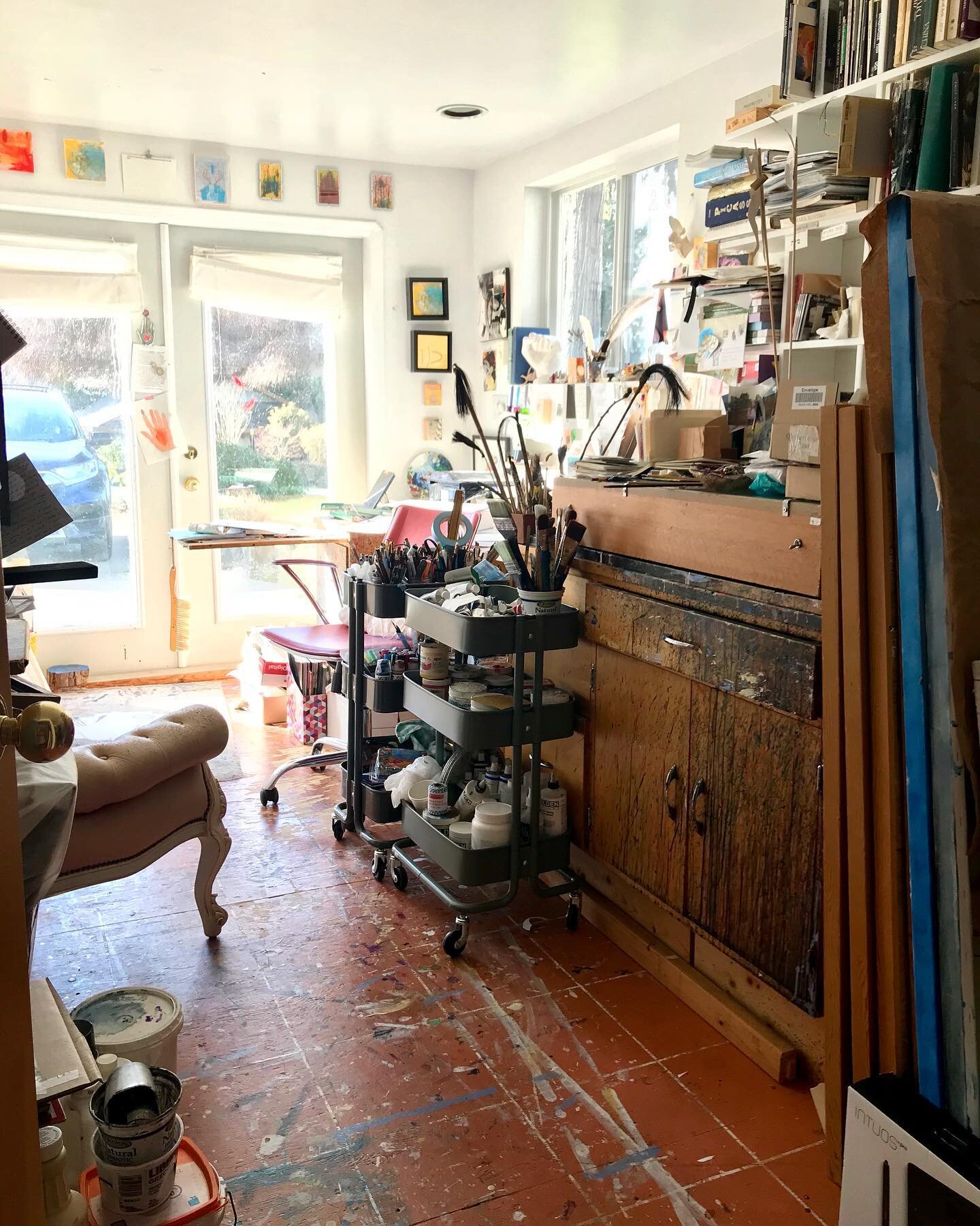 Morning ramblings. This is my studio it was financed by the sale of a huge diamond ring and build in 2004 with the help of my hubby and two friends fueled by beer and the fear of my watchful eye.
Are there any Emily Carr painting students reading? Yo