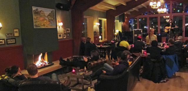 Restaurant and bar on site is the perfect place to cosy up with a good book and a nice ale.