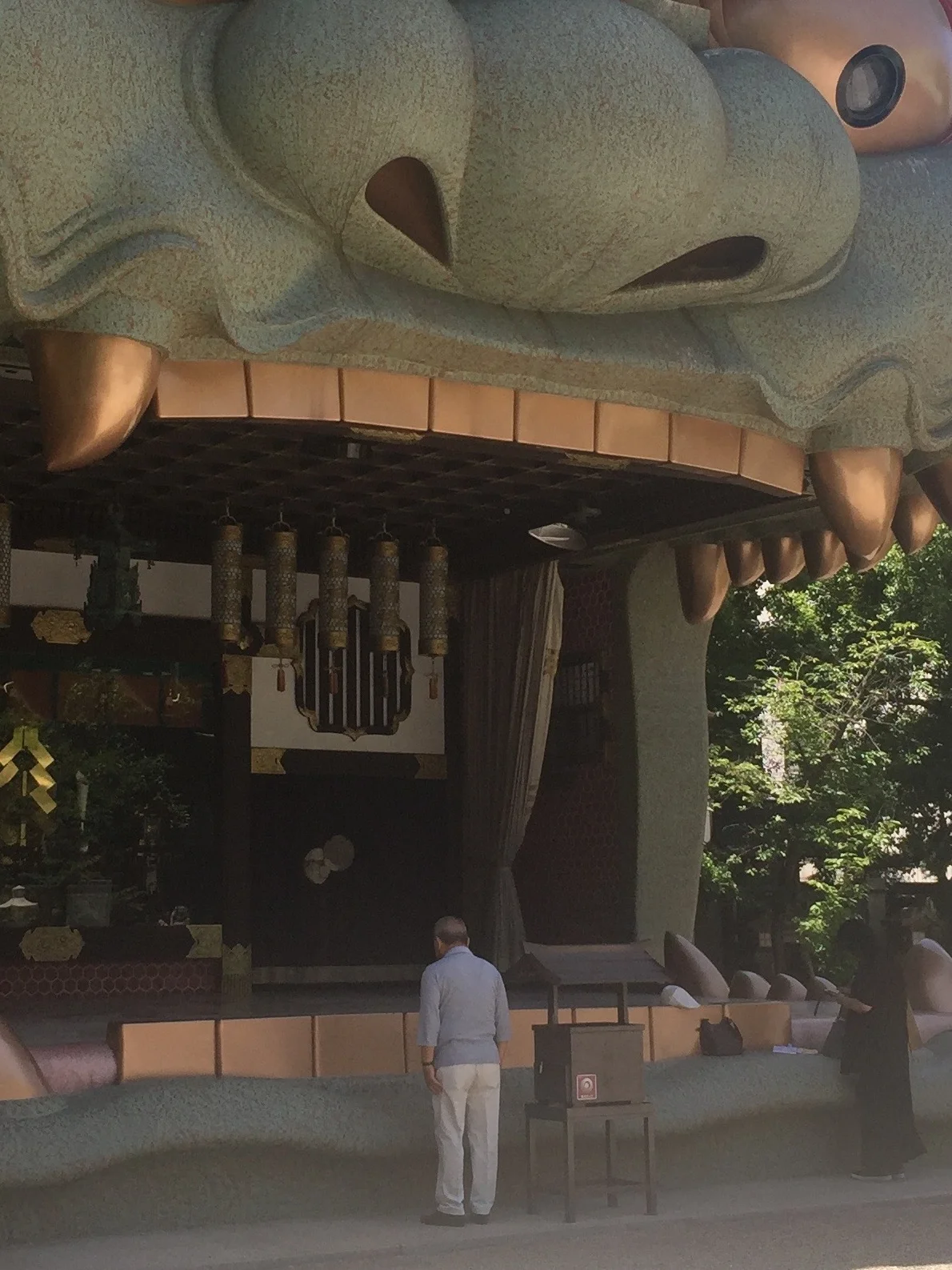 use+Namba+Yasaka+Shrine2.jpg