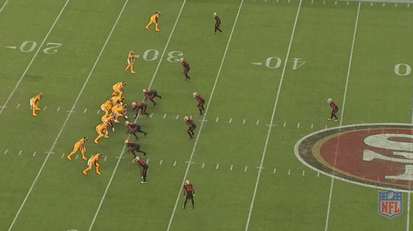 Goff 3 step drop and throw - GIF.gif