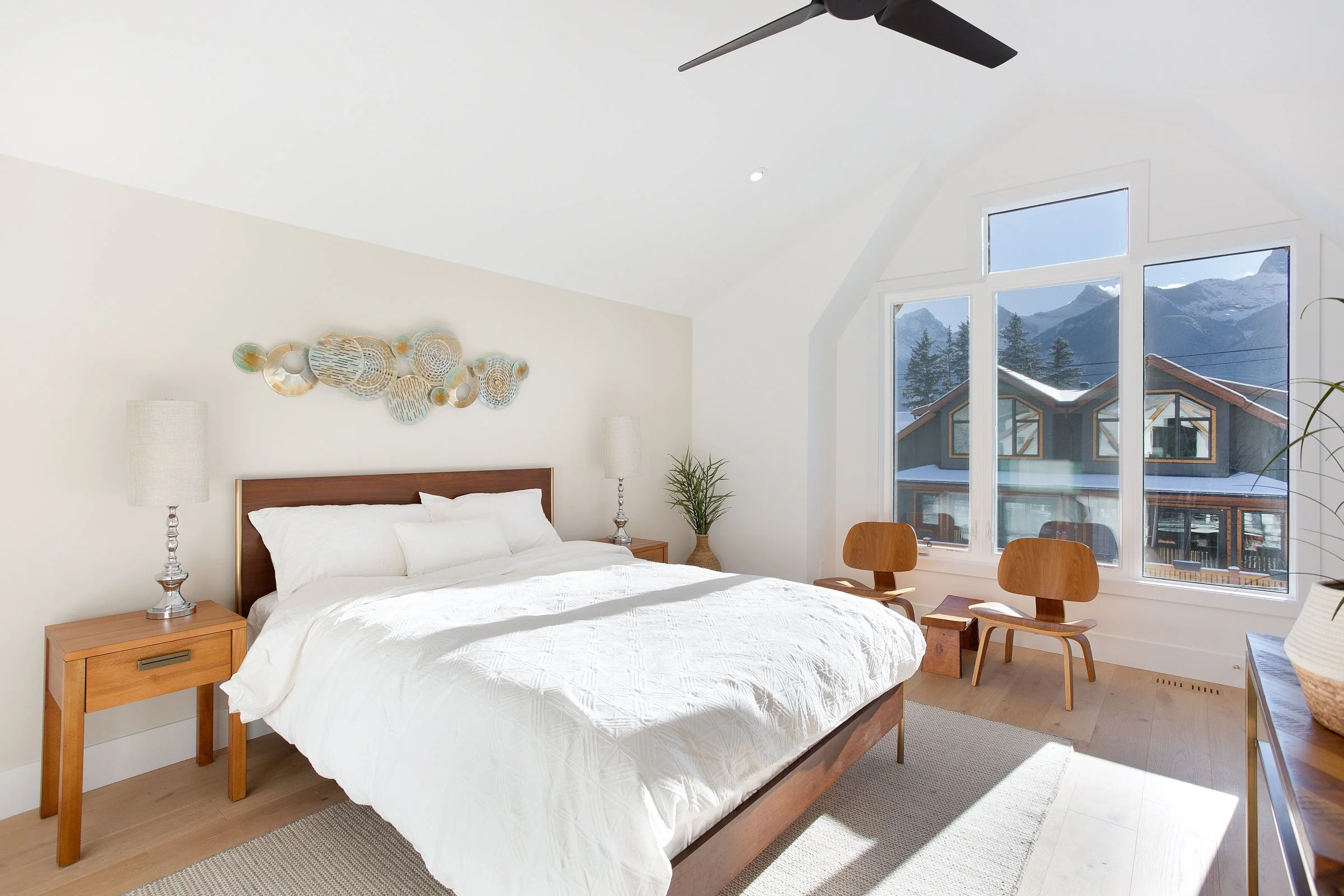 #4 833 6 St, Canmore-26.jpg