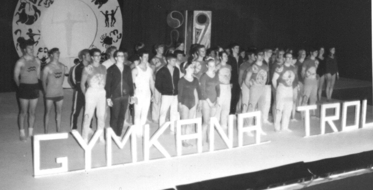 1970 troupe at home show.jpg