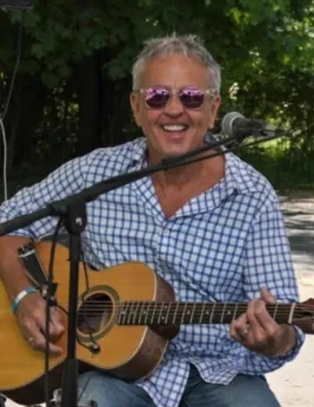 Live Music by Ian Stewart
