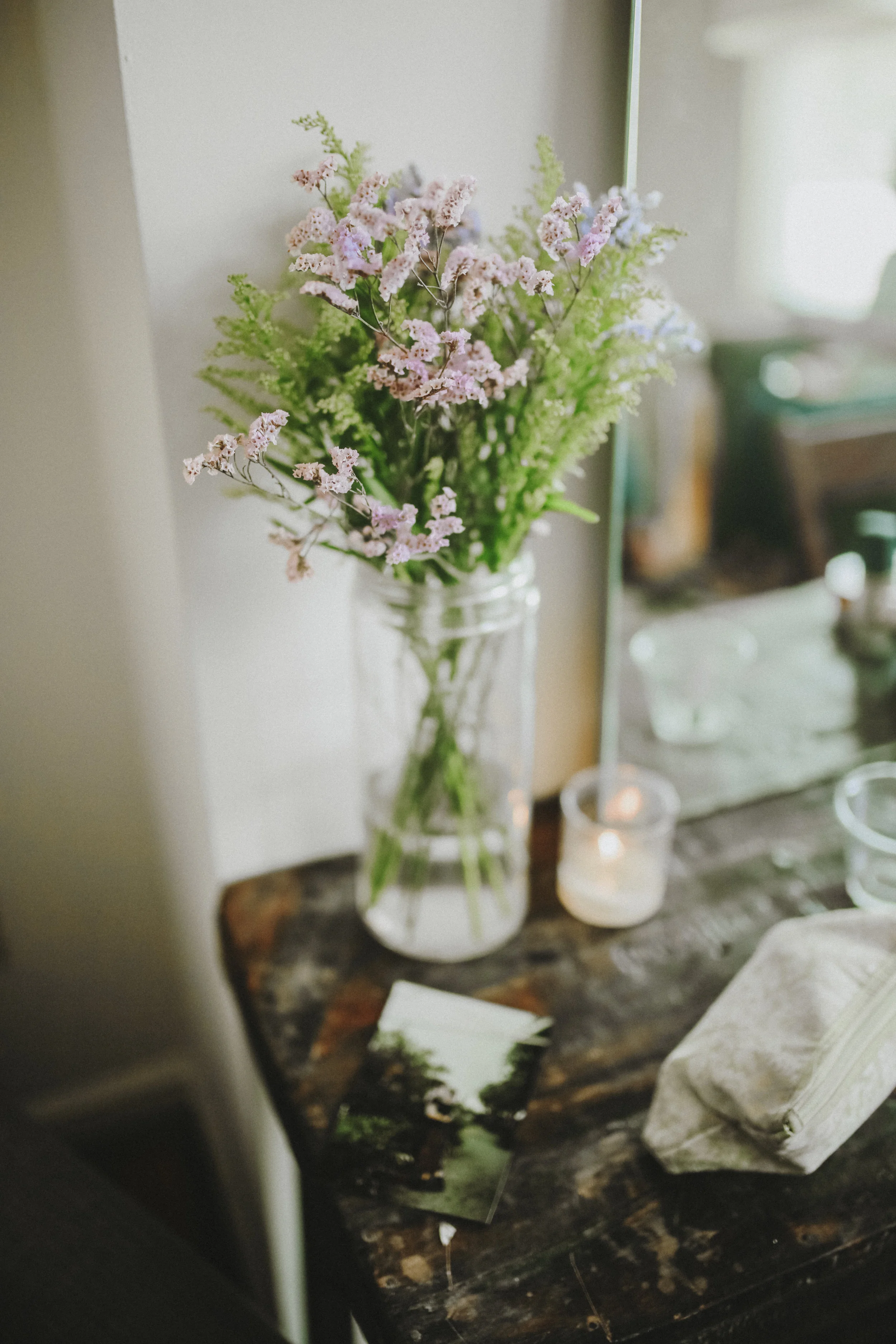 BrideGettingReady-27.jpg