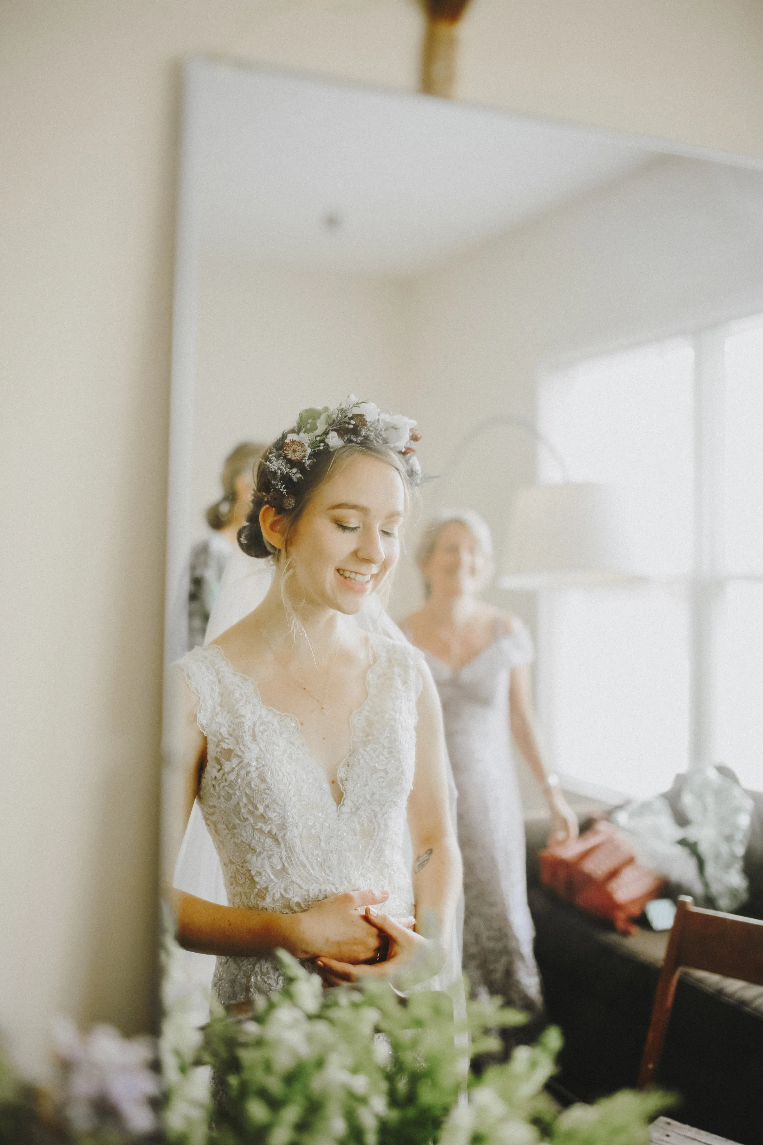 BrideGettingReady-177.jpg