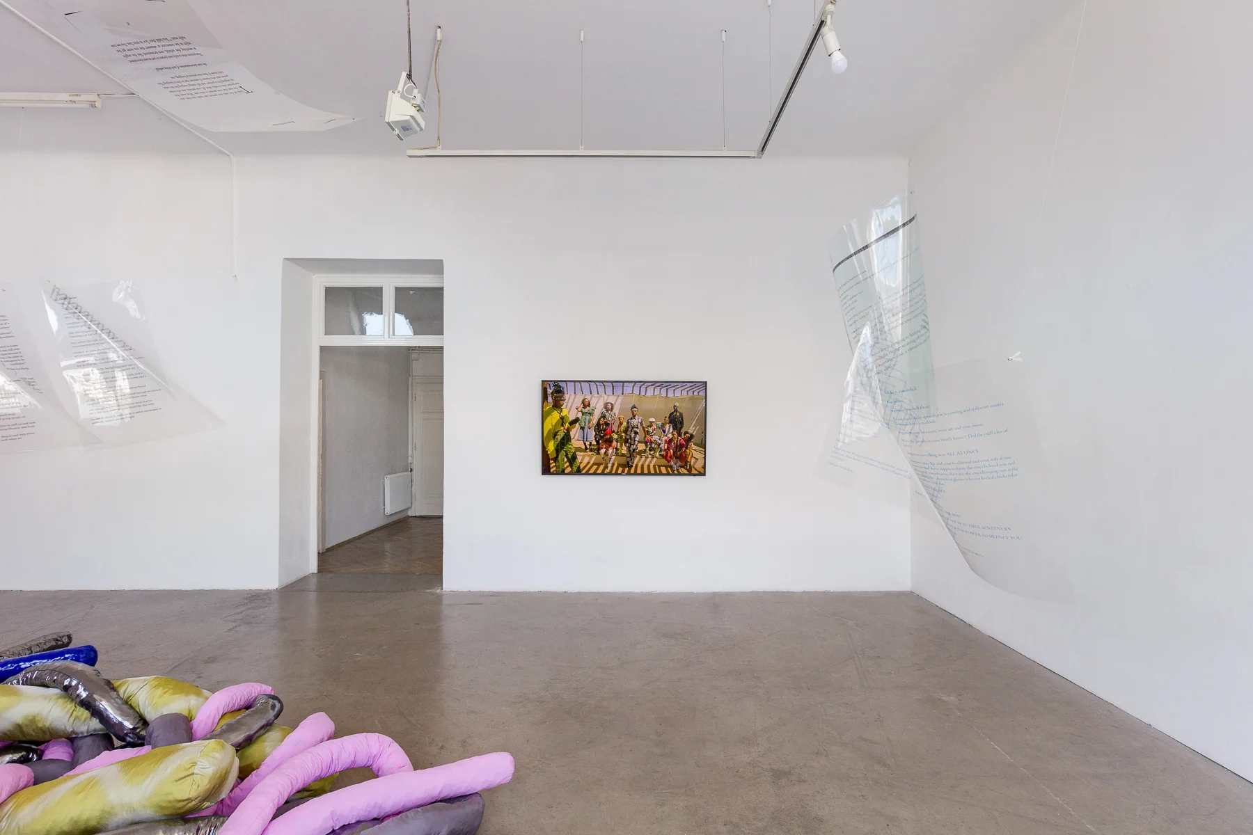 2019_04_20_Ausstellungsansichten_Heartbreaks-Or-Loving-you-is-complicated_018_web.jpg
