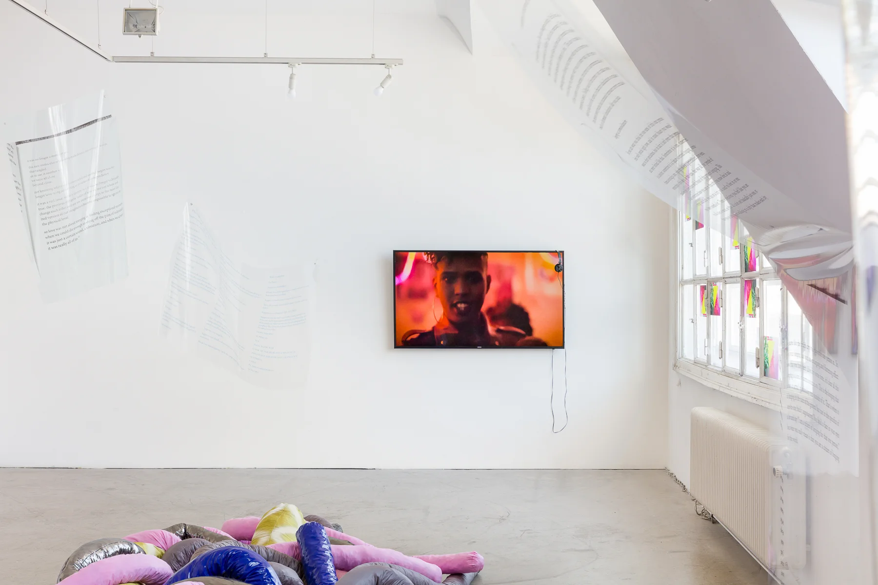 2019_04_20_Ausstellungsansichten_Heartbreaks-Or-Loving-you-is-complicated_020_web.jpg