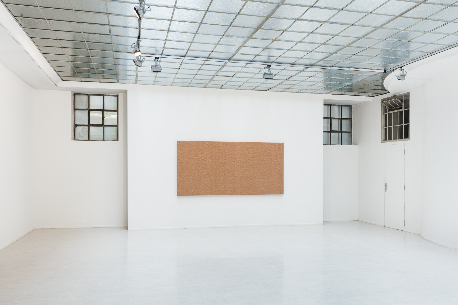 2019_10_23_Ausstellungsansichten_Thomas-Locher_Willem-De-Rooij_Georg-Kargl_007_web.jpg