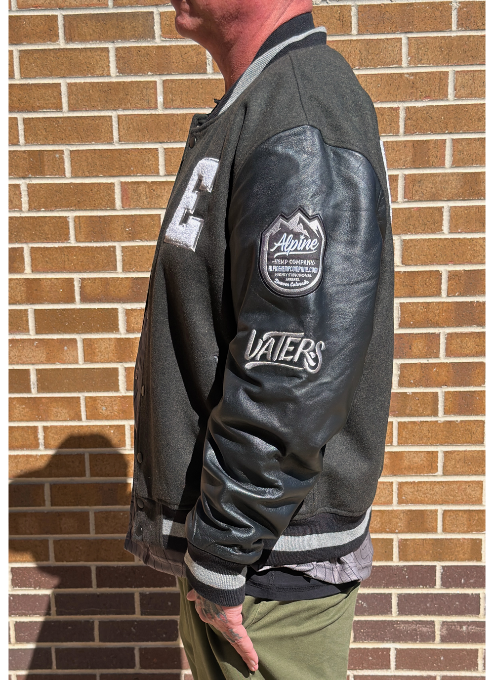 Vaters Jacket 1.png