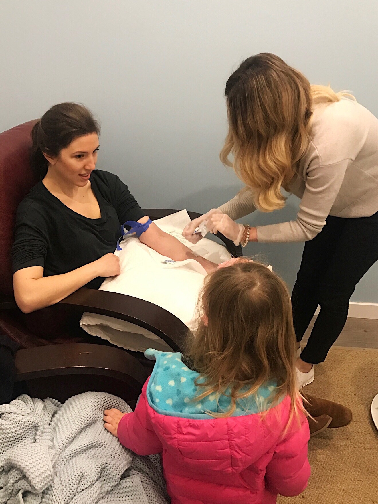 Future Dr. Brooklyn joined me for the last day of my latest round of IV antibiotics :) The lovely Dr. Aubrey Shannon was very kind and generous, helping me arrange 6 days in a row!