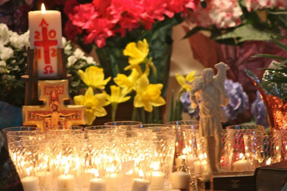 Then I explain that Christ’s Light, the Light of the Resurrection, is not something he keeps to himself. He wants to share it with all of us!READ MORE…