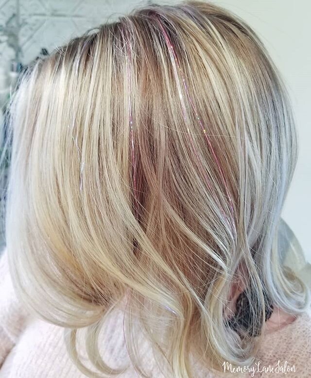 Loving this early Spring style with a little sparkle!@maleiaschaap # hairtinsel