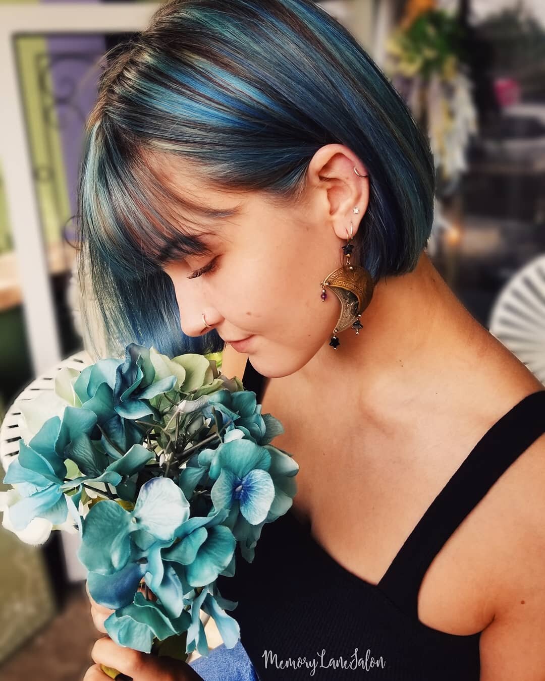 Vintage Peacock Blue 💙 🦚 @watercolorshair obsessed🥰
Absolutely the easiest way to switch up your hair color...express your inner unicorn!🦄
Couldn't have asked for a more stunning model @greenbeannhead
#watercolorshaircare
#watercolor #memorylanes
