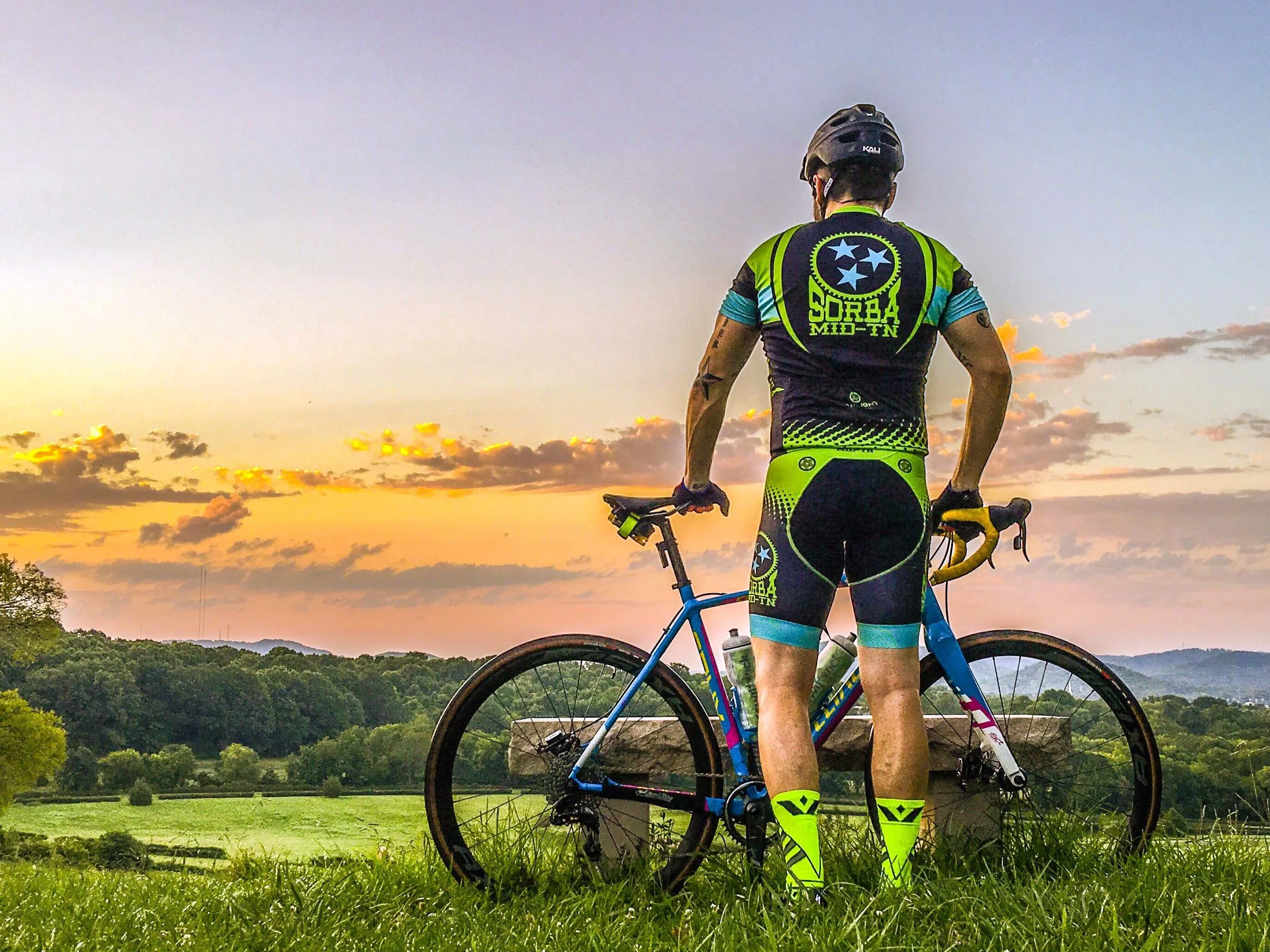 The Pro+ bottoms are available as bibs or shorts in two inseam lengths. Generally we make the shorter inseam for women and long inseam for men. You can't mix inseam length within gender to get the same quantity price but it's no problem to split the length between genders in the same order.