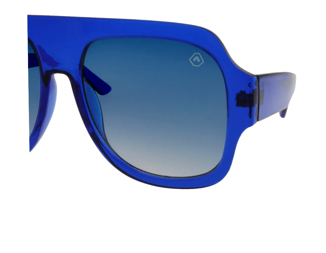 Chuck-BLU-Y.jpg