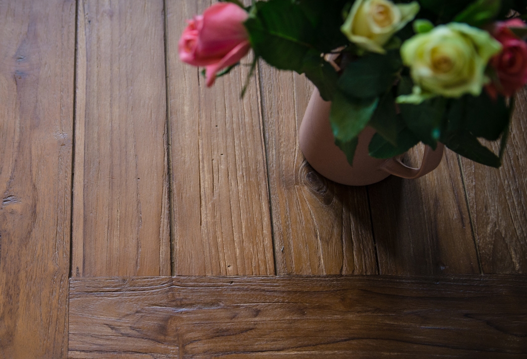 ELEPHANT coffee table. Java Coffee rustic finish. FSC® certified reclaimed teak.
