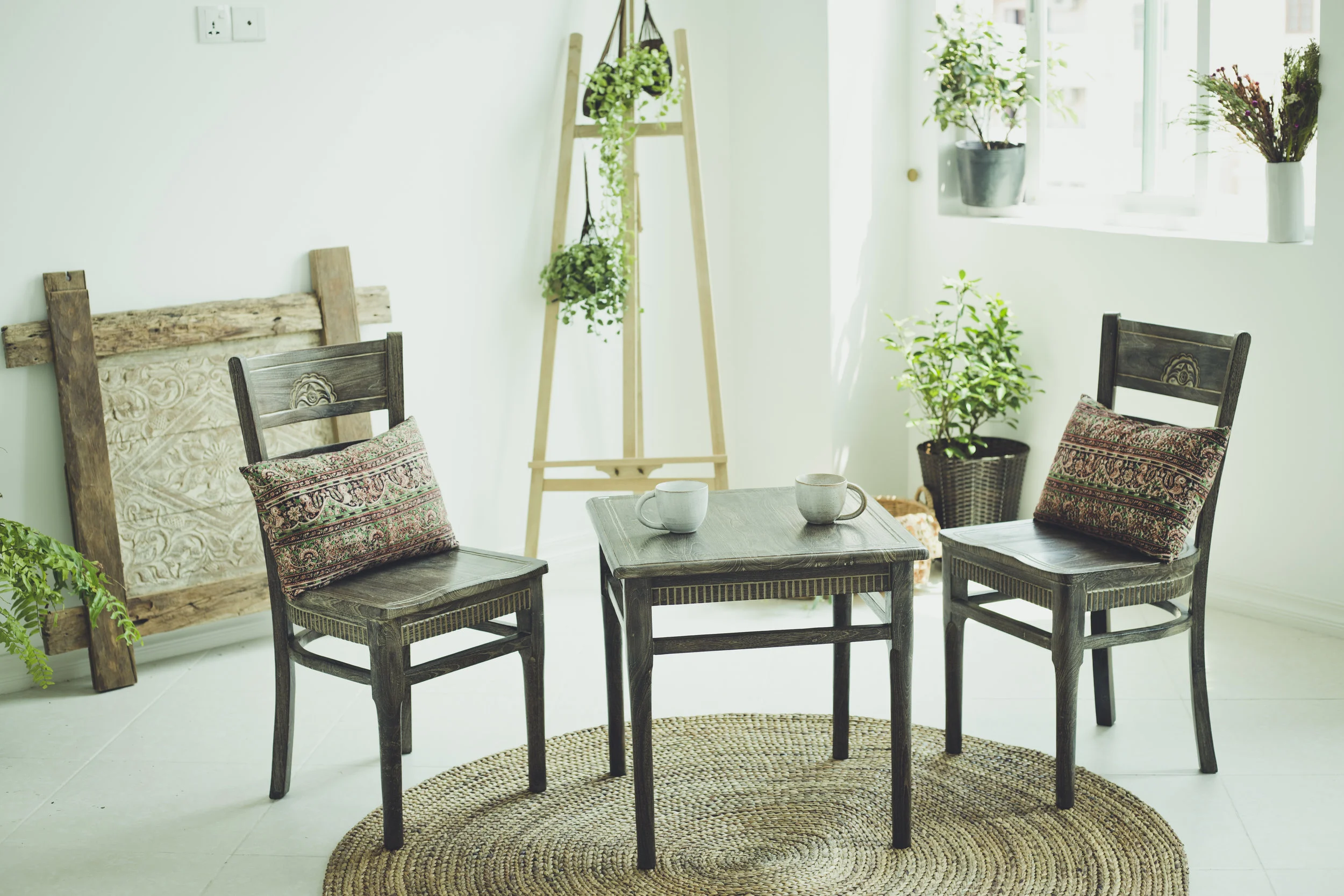 Sunrise table and chairs.jpg