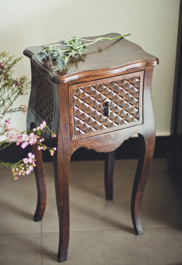 Anise side table 5.jpg