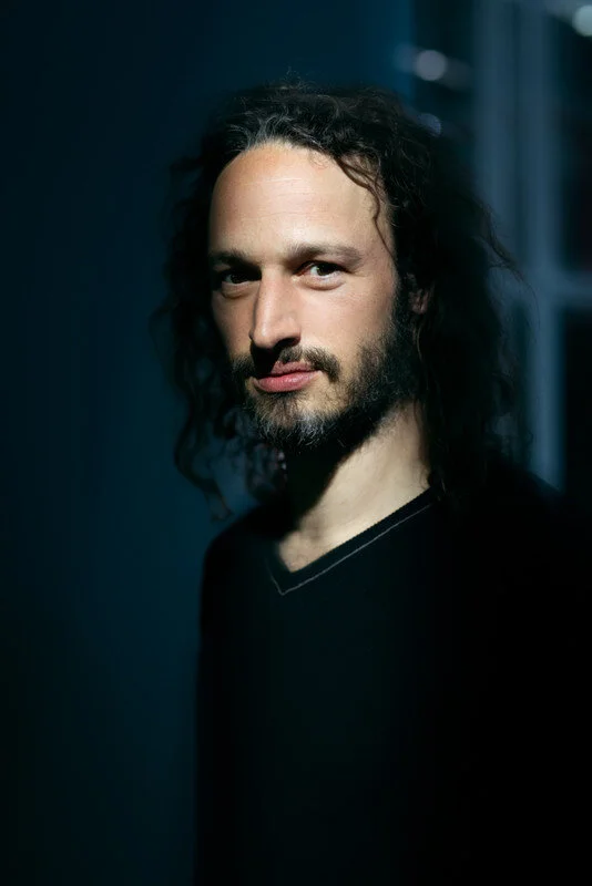 35b3e27935-headshot.jpg
