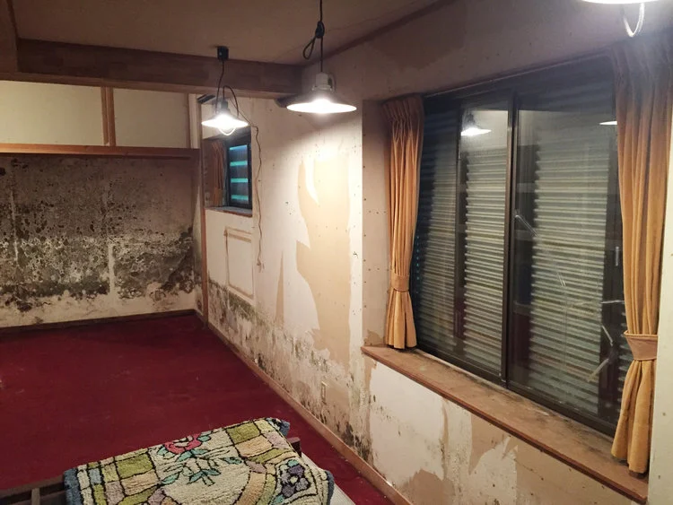 Kuma-Lodge-Old.jpg