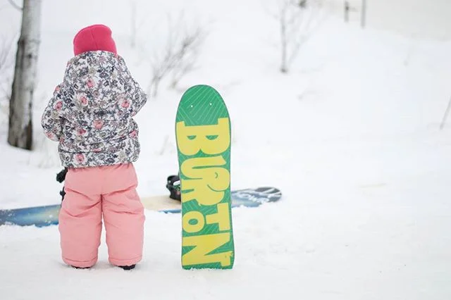 This is just the beginning. #snow #winterfun #snowboading #ootdkids #canadian #skihill #daddysgirl